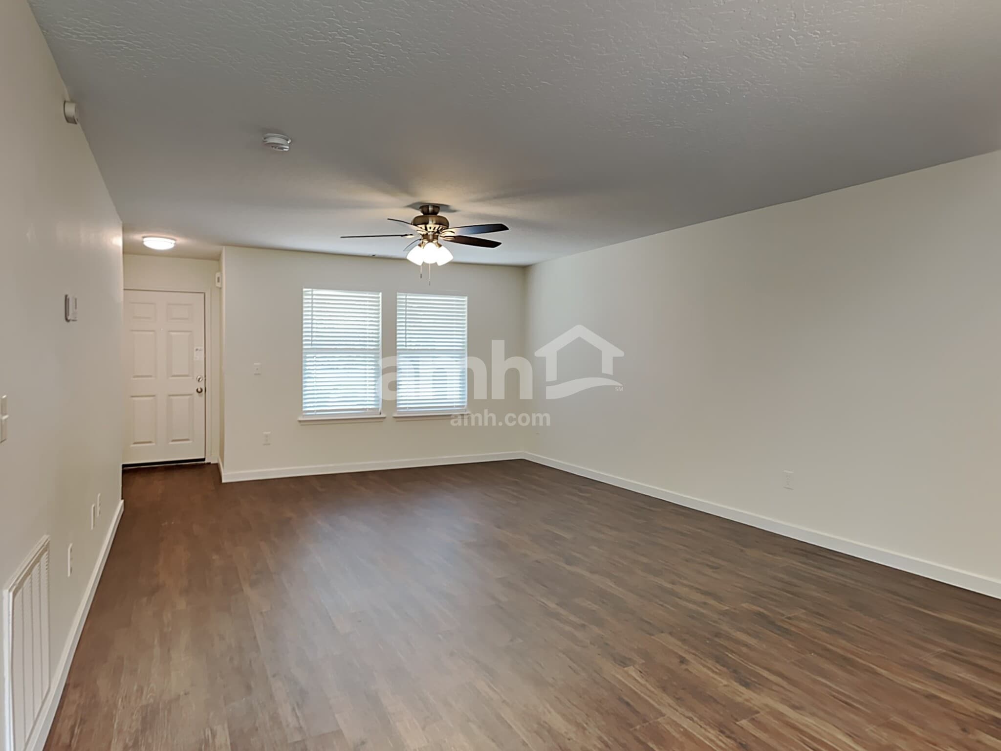 Building Photo - 4581 N Park Crossing Ave