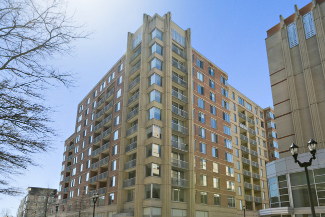 Primary Photo - 1020 N Highland St