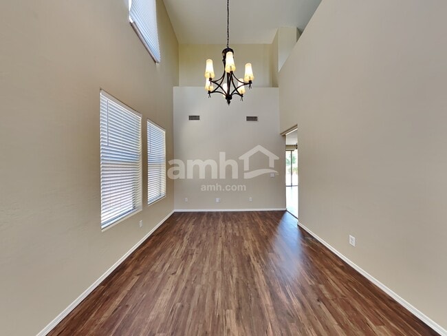 Building Photo - 19395 E Carriage Way