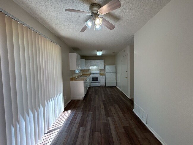 Building Photo - 3806 London Ln
