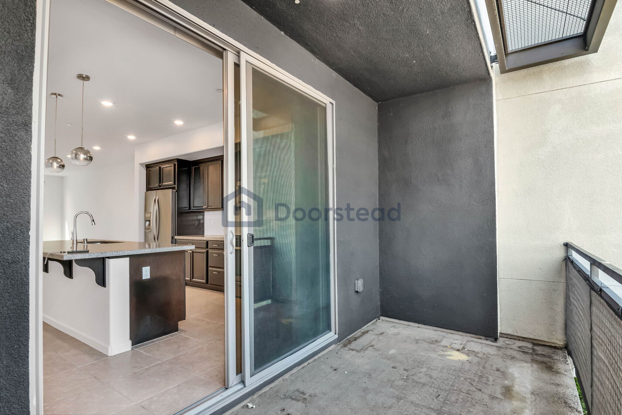 Building Photo - 25443 Parklane Dr