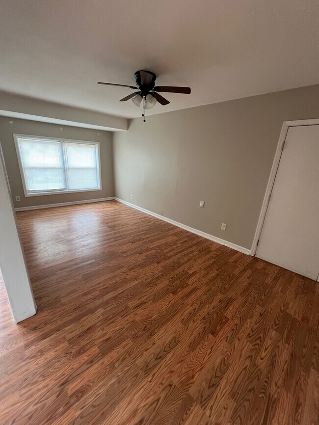 Building Photo - 304 Brightsand Ct