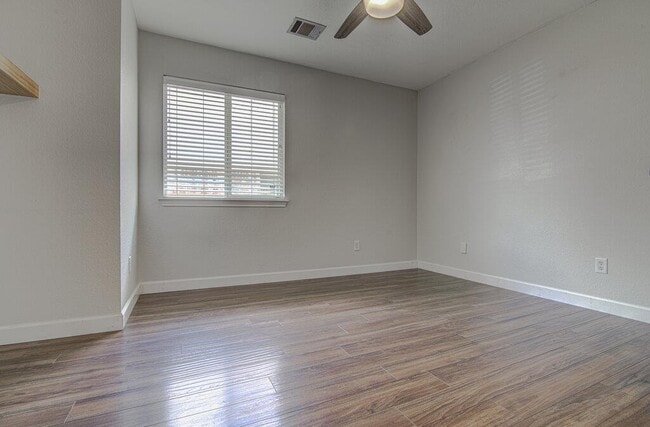 Building Photo - 3408 Campanella Dr