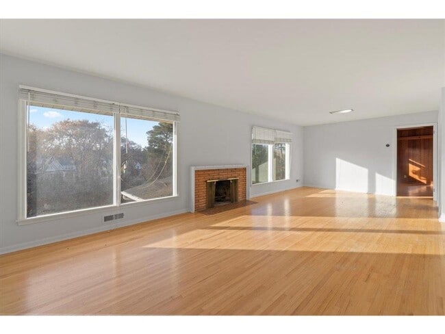 Building Photo - 5528 Merritt Cir