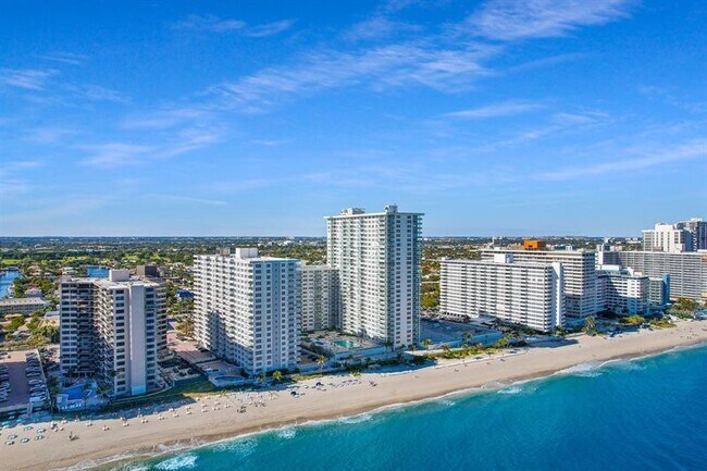 Building Photo - 3900 Galt Ocean Dr