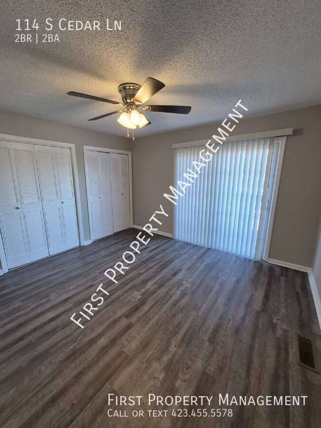 Building Photo - 114 S Cedar Ln