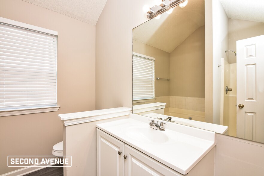 Building Photo - 2676 Boulder Pointe Way