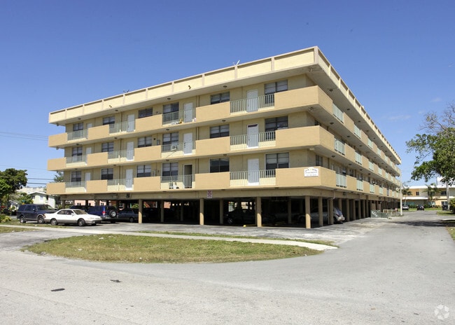 Building Photo - Sun King Apartments