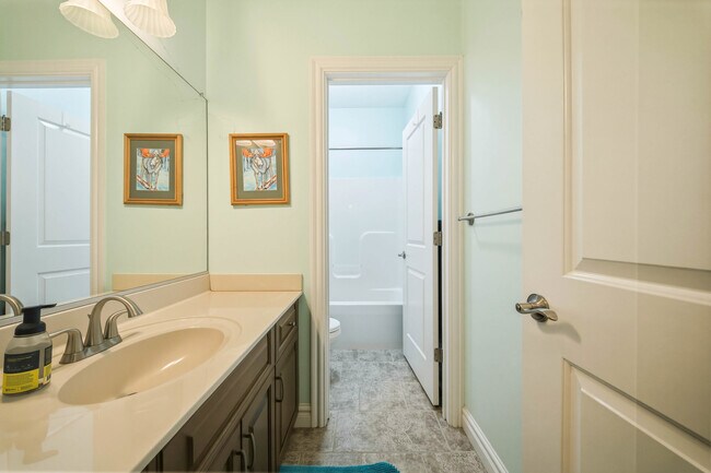 Building Photo - 3418 Raintree Cir