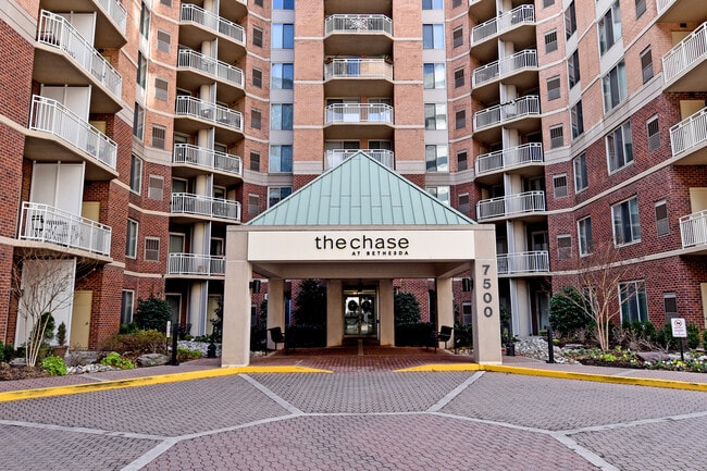 Building Photo - 7500 Woodmont Ave