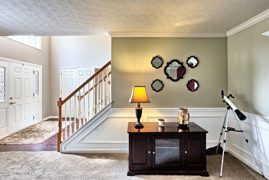 Family Room - 9217 Eminence Ct