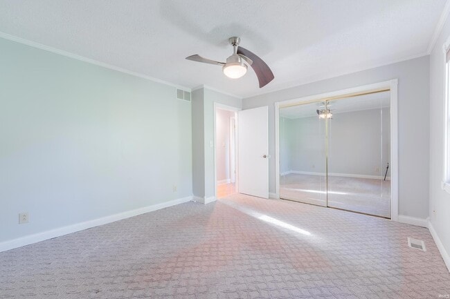 Building Photo - 657 E Heather Dr