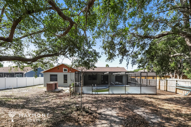Building Photo - 7013 Mistletoe Ct