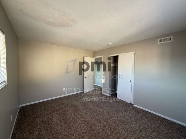 Building Photo - 828 Whitethorne Ave