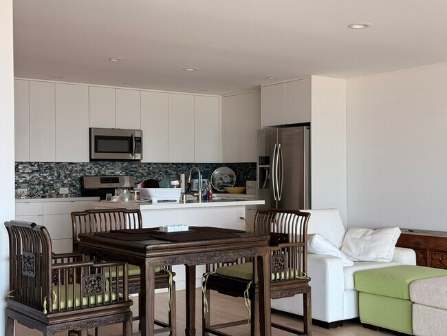 Kitchen - 2212 The Strand