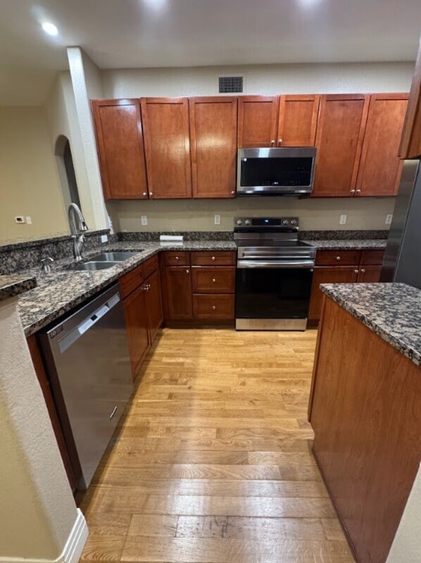 Building Photo - 9059 E Panorama Cir