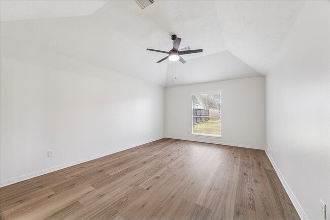 Building Photo - 11207 Briscoe Ln