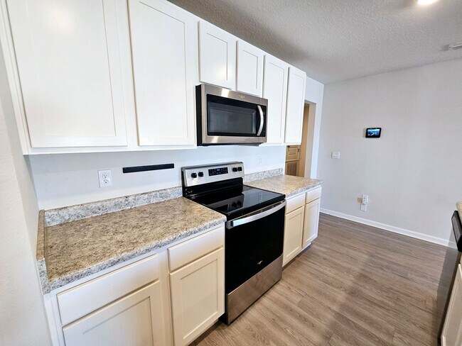 Building Photo - Spacious Modern Home w/Great Community Amenities! *1/2 OFF Security Deposit for A-D Military!*
