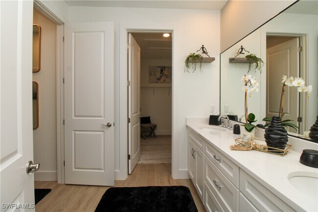 Building Photo - 8857 Oceana Wy