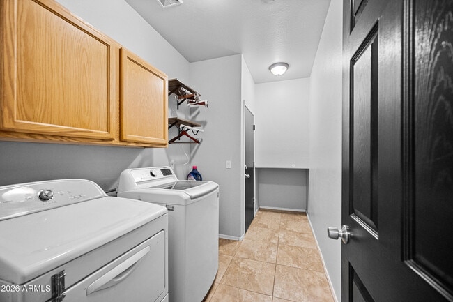 Building Photo - 6634 N 176th Ave