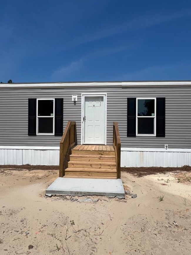 Building Photo - New! Move In Ready & Close to Downtown Aynor!