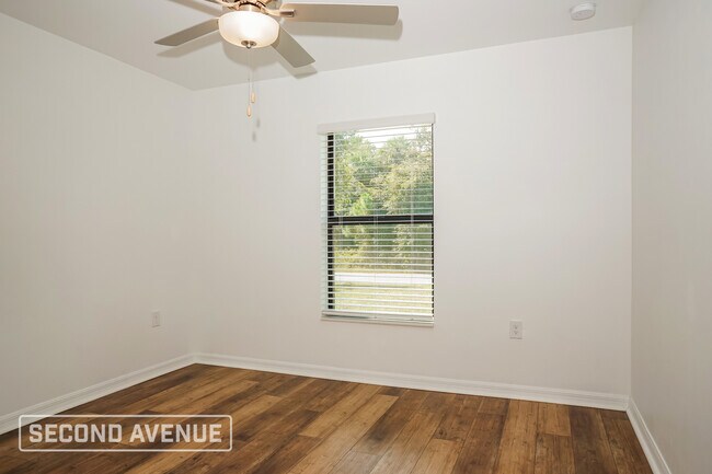 Building Photo - 4066 Chamrade Rd