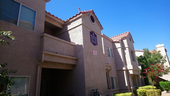 Primary Photo - 5225 W Reno Ave
