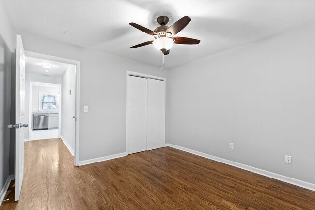 Building Photo - 904 Richardson St