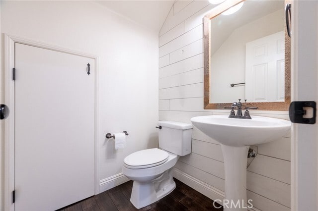 Building Photo - 12 Nantucket Ln