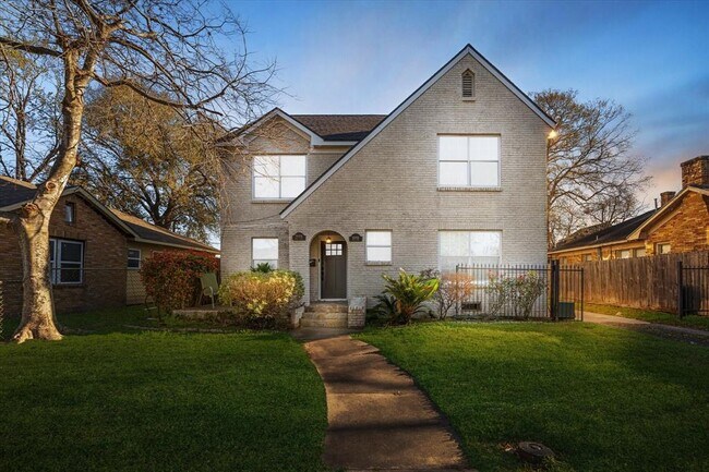 Primary Photo - 3005 Arbor St