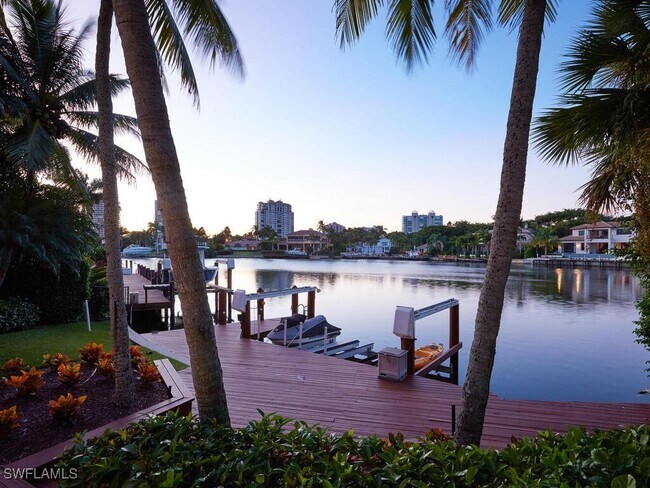 Building Photo - 377 Pirates Bight