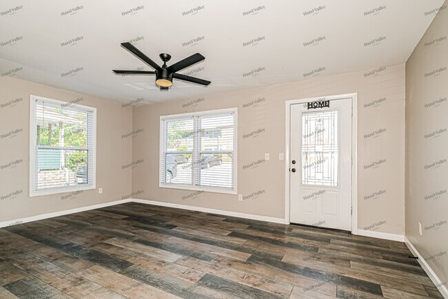 Building Photo - 8810 Harold Dr
