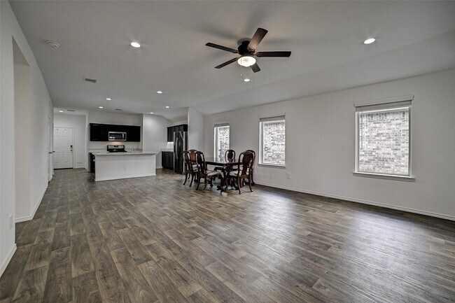 Building Photo - 21242 Violet Dusk Dr