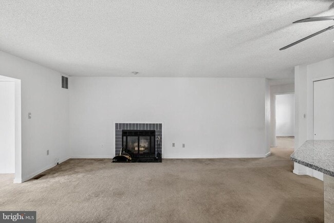 Building Photo - 835 Chanticleer