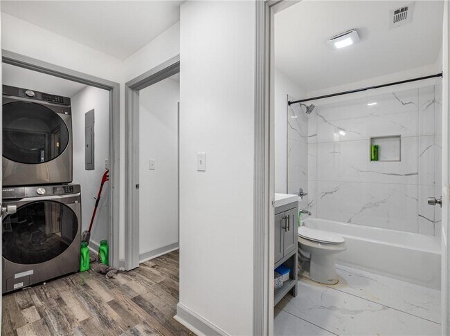 Building Photo - 2178 Penelope St NW