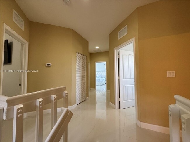 Building Photo - 24921 SW 118 Ct