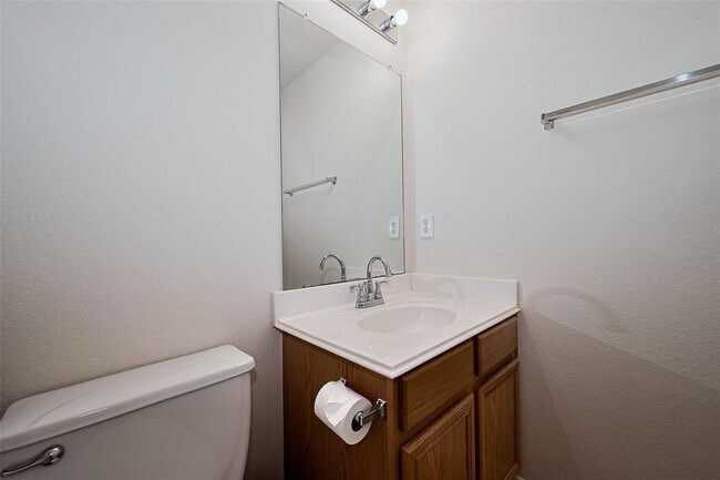 Building Photo - 8435 Westknoll Ln