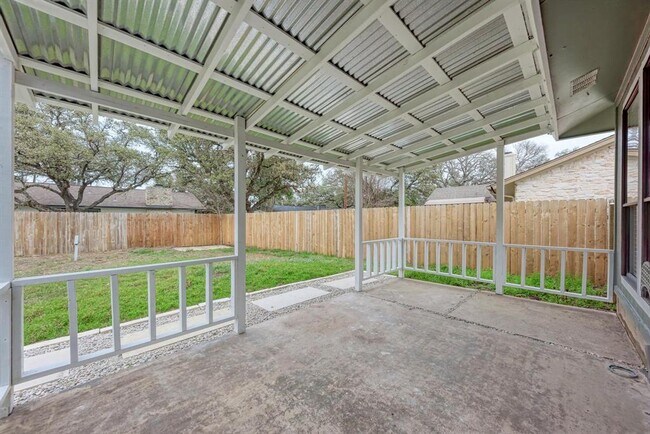 Building Photo - 4910 Wing Rd