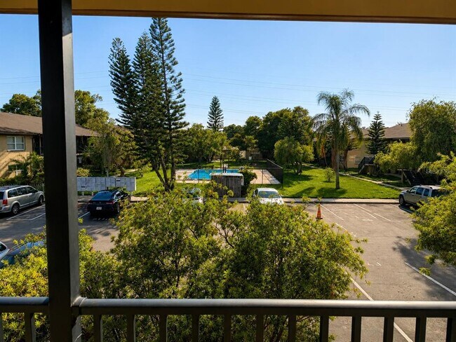 Building Photo - 2500 Harn Blvd