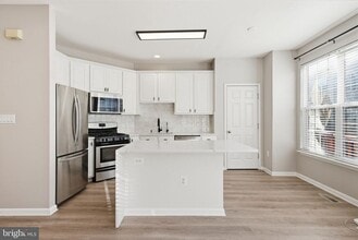 Building Photo - 2335 Huntington Station Ct