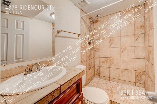 Building Photo - 4878 Ridenour Dr