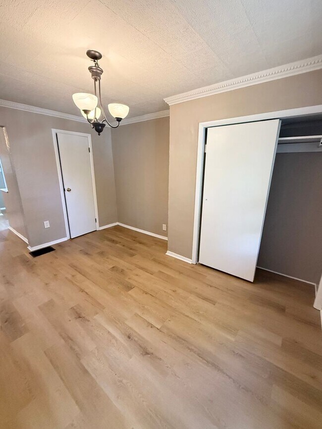 Building Photo - 3 Bed, 1.5 Bath in Overbrook/ Brookline for rent- Huge yard and great layout!