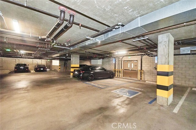 Building Photo - 820 S Wilton Pl