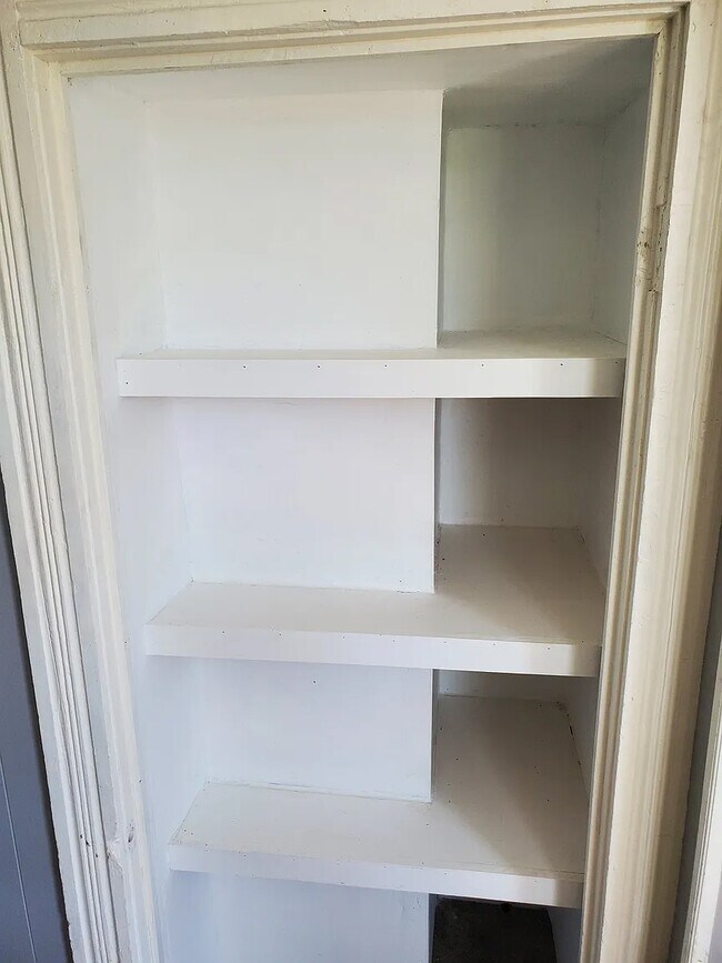 Building Photo - 1605 N Missouri Ave