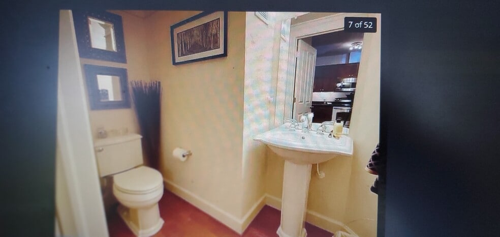 Building Photo - 213 Cornerstone Dr