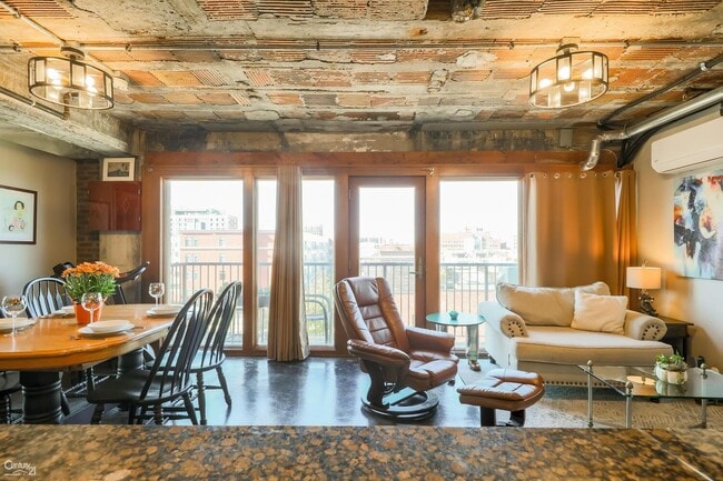 Building Photo - 2915 John R St