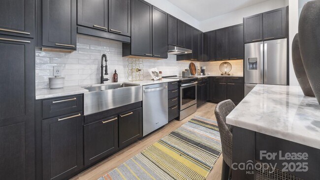 Building Photo - 4401 Barclay Downs Dr