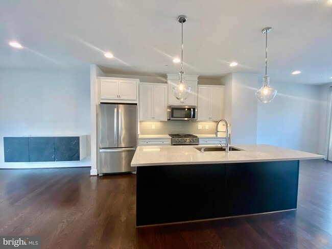 Building Photo - 5135 Longstone Way