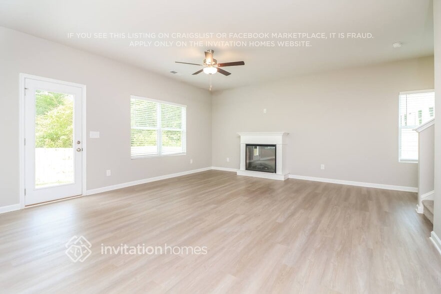 Building Photo - 139 Woodland Manor