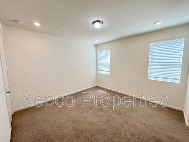 Building Photo - 84443 Passagio Lago Way